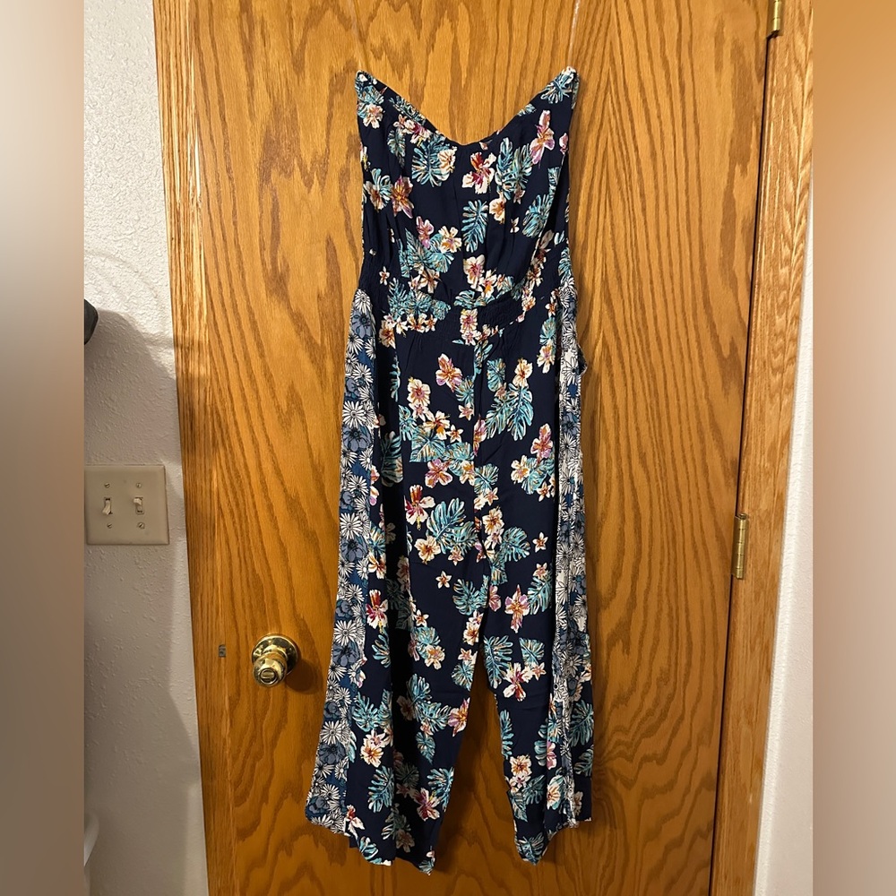 Hayden LA Strapless Floral Jumpsuit - NWT - Size S - Picture 3 of 10